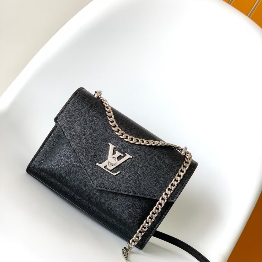 LOUIS VUITTON MYLOCKME CHAIN BB in Grained Leather